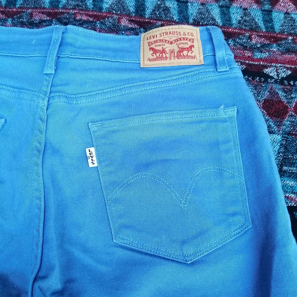 Levi's Blue Mid Rise Skinny Jeans NWOT